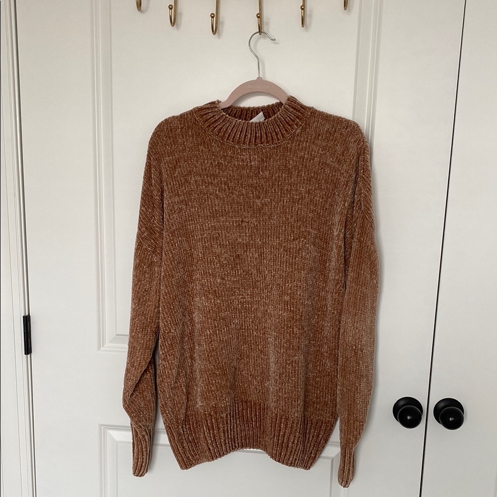 Brown Crewneck Sweater with Relaxed Fit and Chunky Knit